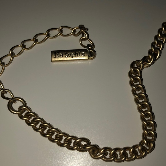 3/15$ 🖤 💛 Necklace - Picture 2 of 3